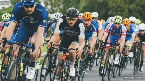 郭晶晶显赫地位引外媒关注，霍启刚面临尴尬处境却沉默以对！